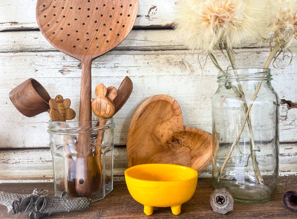 Open oval cauldron- Yellow