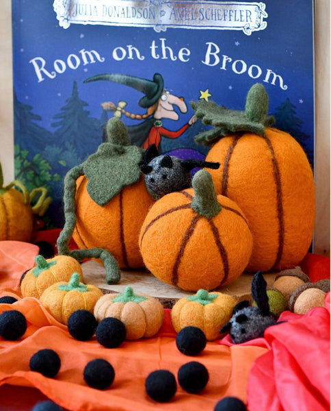 FELT PUMPKINS (SET OF 3)