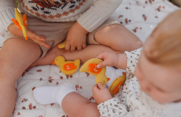 Five Little Ducks, Finger Puppet Set