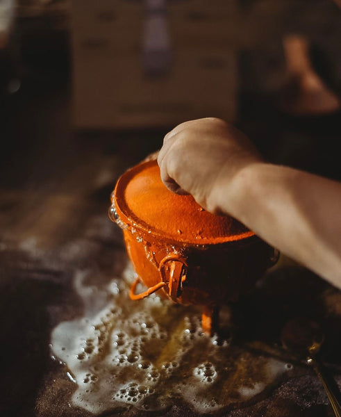 Orange triple moon cauldron with lid