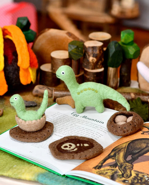 FELT LIFE STAGES OF A DINOSAUR BRONTOSAURUS