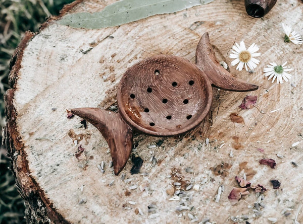 CRESCENT MOON STRAINER
