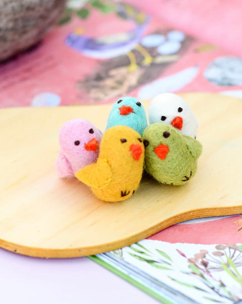 Felt colourful chicks (set of 5)