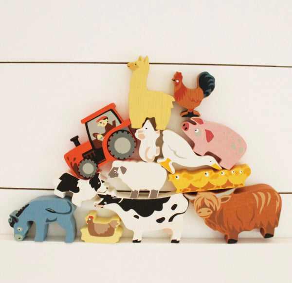 Farmyard animal display shelf set