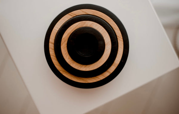 Contrast colour stacking bowls