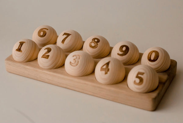Number Eggs and Stand