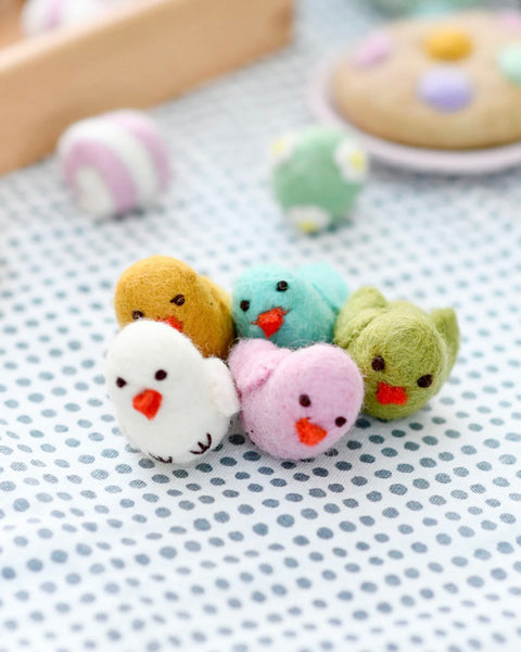 Felt colourful chicks (set of 5)