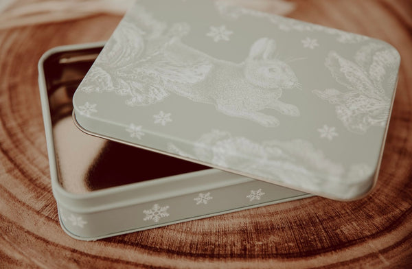 Winter rabbit tin
