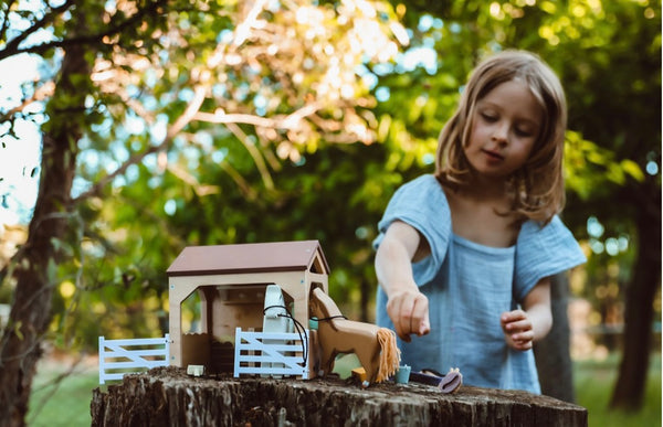 The Stables (Tender Leaf Toys)