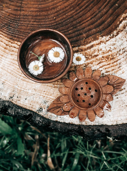 DAISY STRAINER