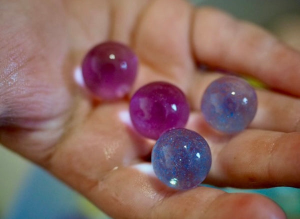 Glitter water marbles