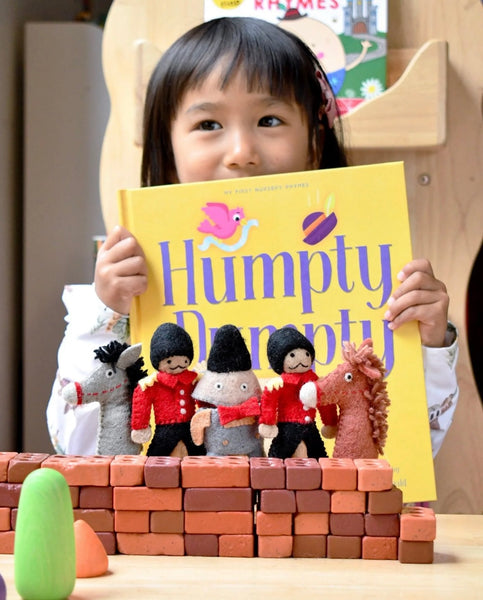 HUMPTY DUMPTY FINGER PUPPET SET