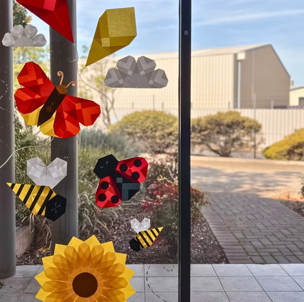 Window Star Folding Paper - Wax-like Kite Paper - 40gsm Primary Colours 16x16cm 100 Sheets