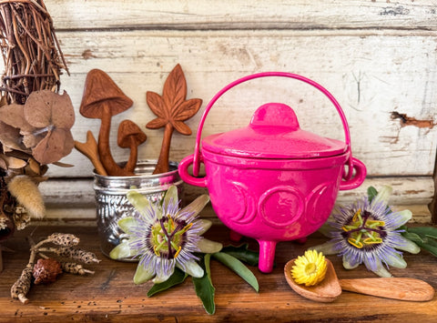 Pink triple moon cauldron set