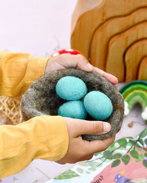 FELT NEST WITH 3 BLUE ROBIN EGGS