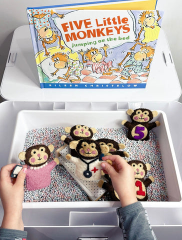 Five little monkeys- finger puppet set