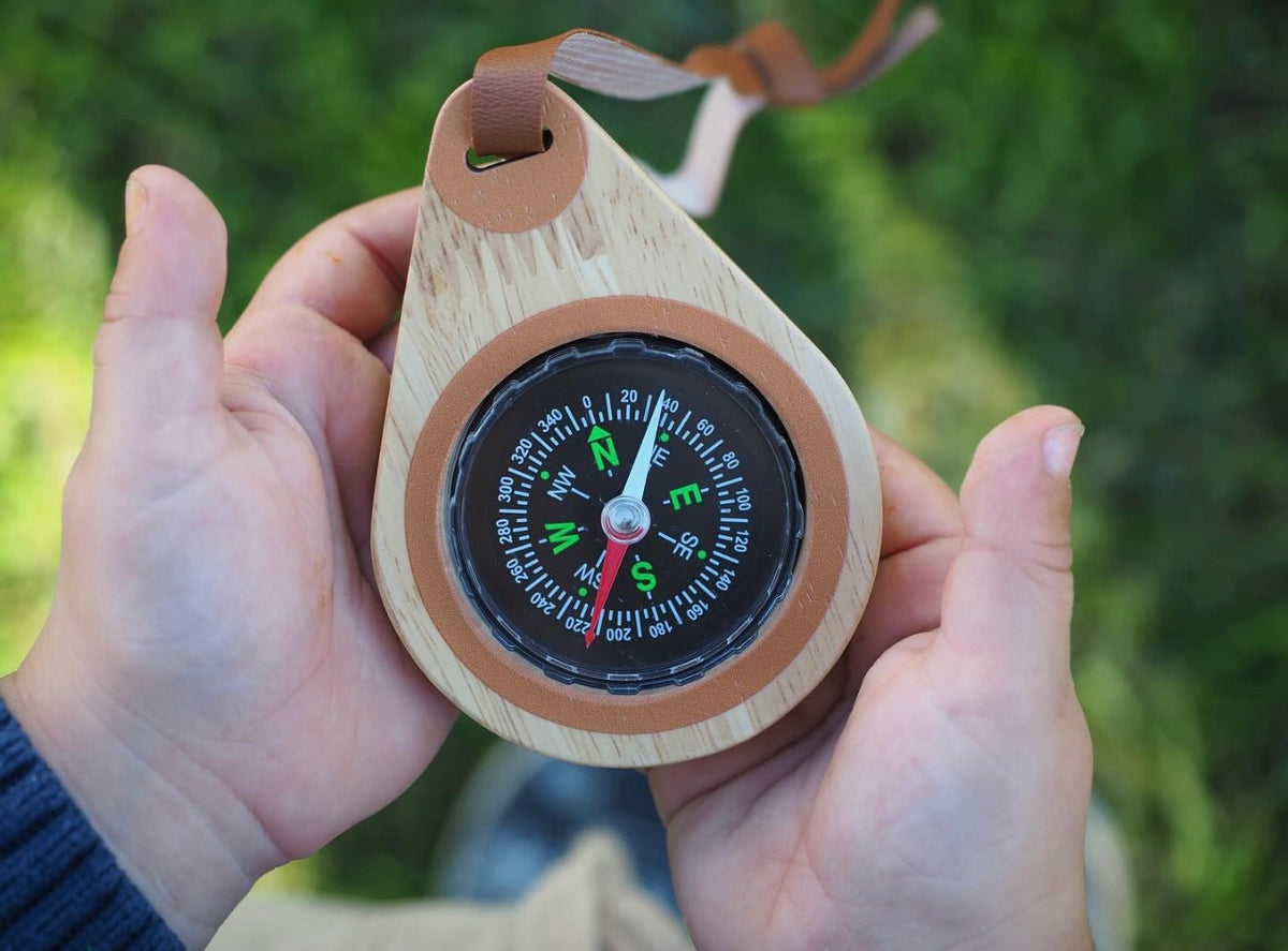 Wooden compass – Three Wild Sprouts
