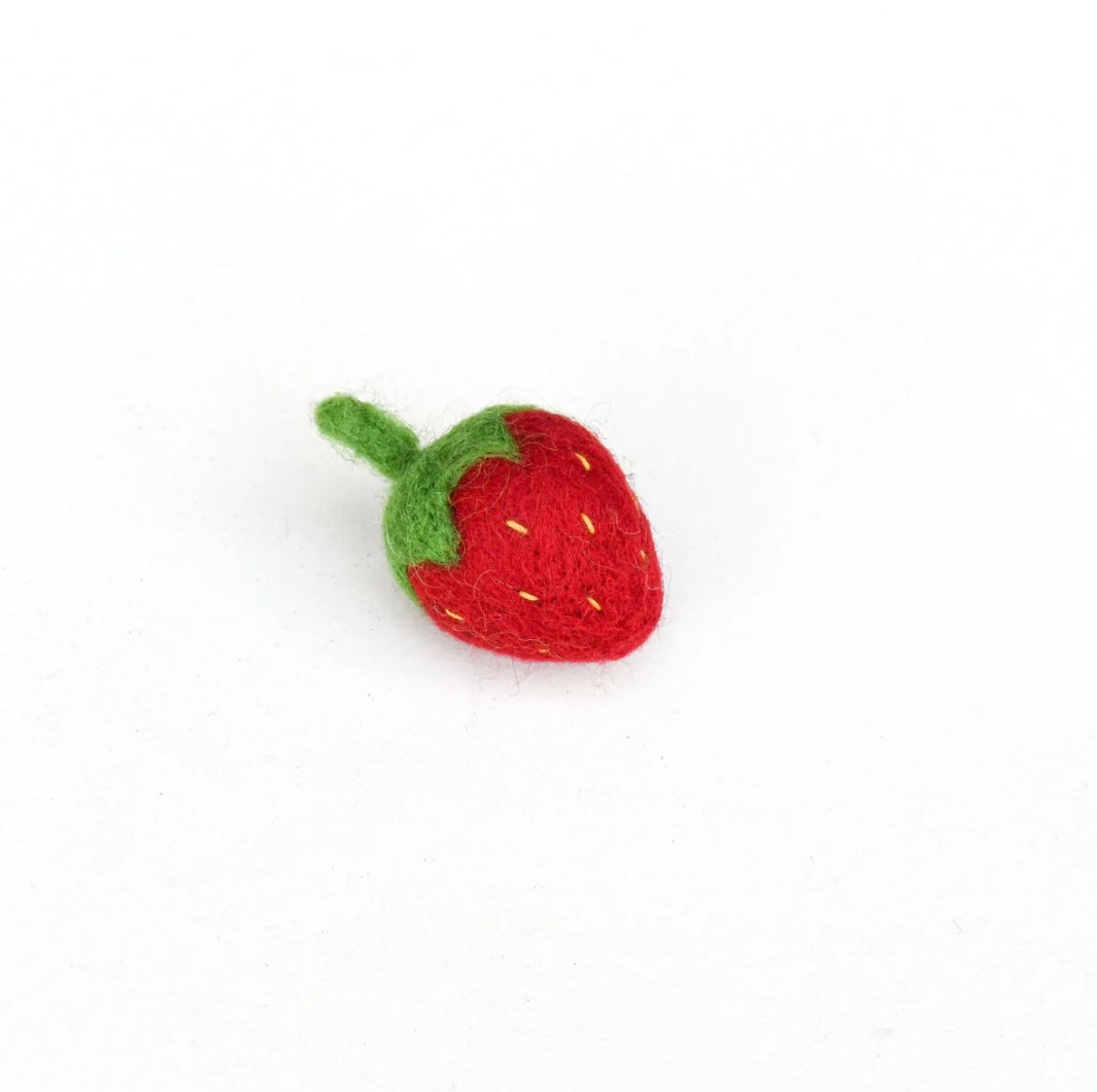 FELT STRAWBERRY