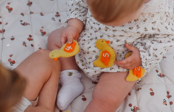 Five Little Ducks, Finger Puppet Set