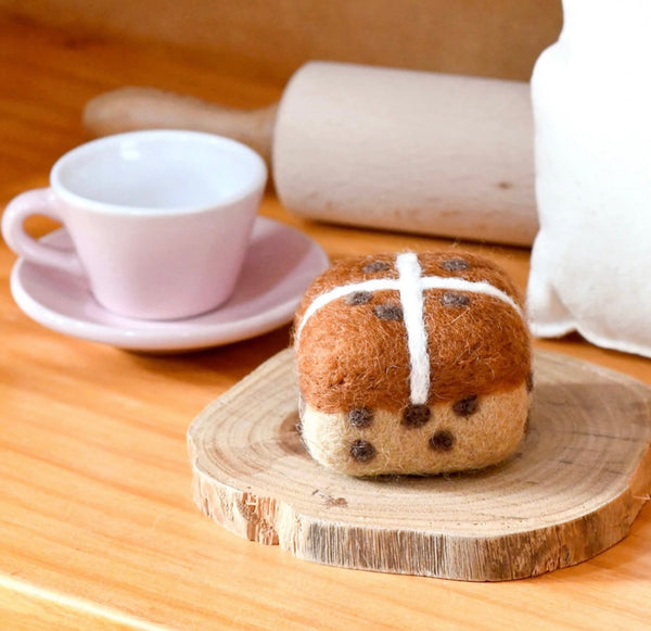 Single felt hot cross bun