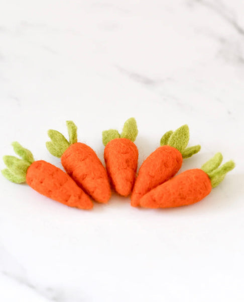 Felt carrots- (5 orange carrots)