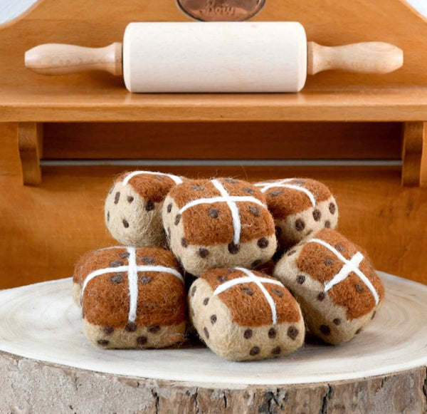 Single felt hot cross bun