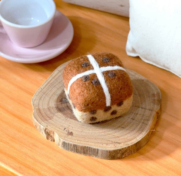 Single felt hot cross bun