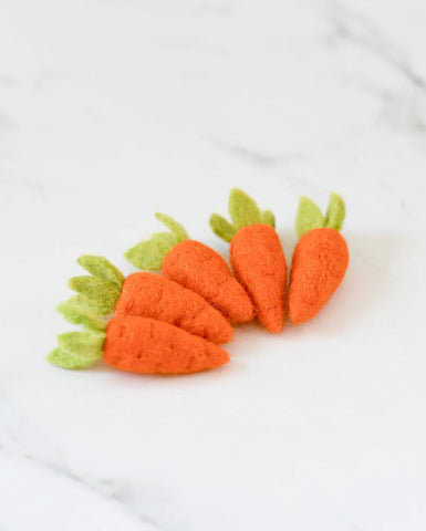 Felt carrots- (5 orange carrots)