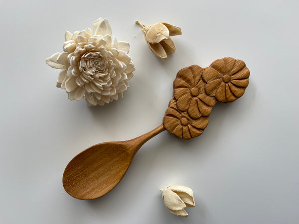 Triple flower spoon